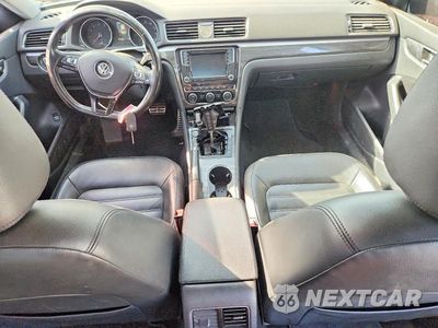 Zdjęcie 8 z 12 samochodu: 2017 VOLKSWAGEN PASSAT SEL PREMIUM VIN:1VWCM7A33HC080498 - miniatura