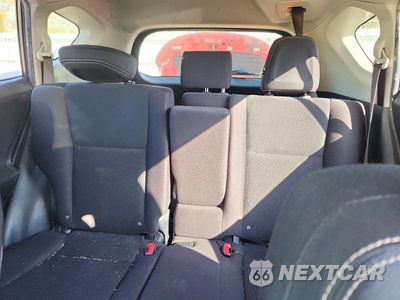 Zdjęcie 10 z 13 samochodu: 2015 TOYOTA RAV4 XLE VIN:JTMRFREV2FD129387 - miniatura
