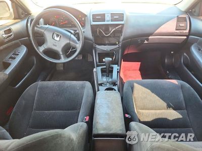 Zdjęcie 8 z 13 samochodu: 2005 HONDA ACCORD DX VIN:1HGCM561X5A143894 - miniatura