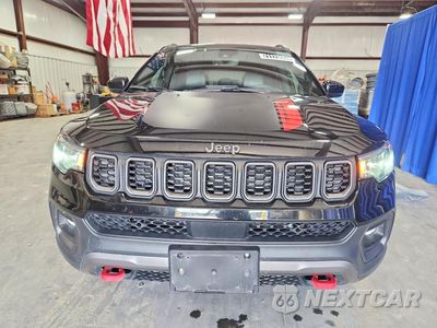 Piąte zdjęcie samochodu w środku: 2025 JEEP COMPASS TRAILHAWK VIN:3C4NJDDN4ST615740 - miniatura