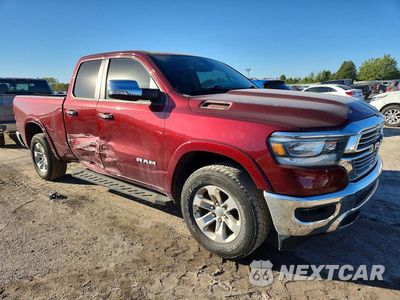 Czwarte zdjęcie samochodu z boku: 2020 RAM 1500 LARAMIE VIN:1C6SRFDT3LN253883 - miniatura