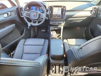 Zdjęcie 8 z 13 samochodu: 2026 VOLVO XC40 PLUS VIN:YV4L12UC9T2806046 - miniatura