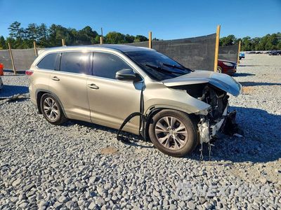 Czwarte zdjęcie samochodu z boku: 2015 TOYOTA HIGHLANDER XLE VIN:5TDJKRFHXFS114142 - miniatura