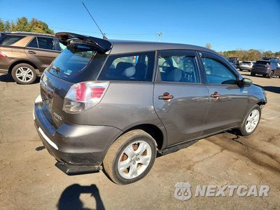 Trzecie zdjęcie samochodu z tyłu: 2008 TOYOTA MATRIX XR VIN:2T1KR32E28C697634 - miniatura
