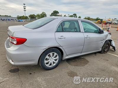 Trzecie zdjęcie samochodu z tyłu: 2012 TOYOTA COROLLA L VIN:2T1BU4EE1CC850027 - miniatura