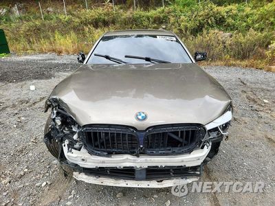 Piąte zdjęcie samochodu w środku: 2019 BMW 530 I VIN:WBAJA5C58KBX87192 - miniatura