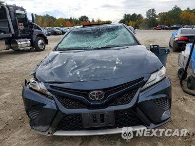 Piąte zdjęcie samochodu w środku: 2018 TOYOTA CAMRY XSE VIN:4T1B61HK7JU579142 - miniatura