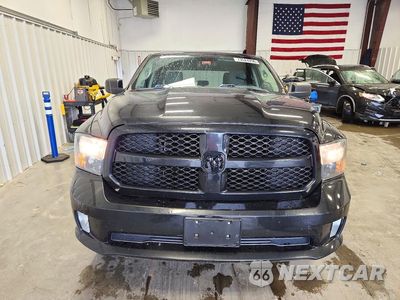 Piąte zdjęcie samochodu w środku: 2018 RAM 1500 ST VIN:1C6RR7FG6JS254612 - miniatura