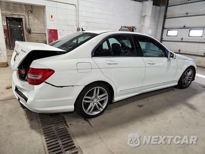 Trzecie zdjęcie samochodu z tyłu: 2012 MERCEDES-BENZ C 300 4MATIC VIN:WDDGF8BB4CA703387 - miniatura