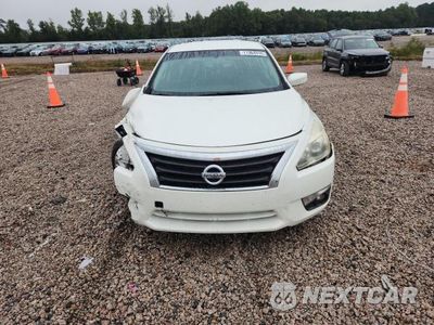 Piąte zdjęcie samochodu w środku: 2015 NISSAN ALTIMA 2.5 SV VIN:1N4AL3AP9FC299249 - miniatura