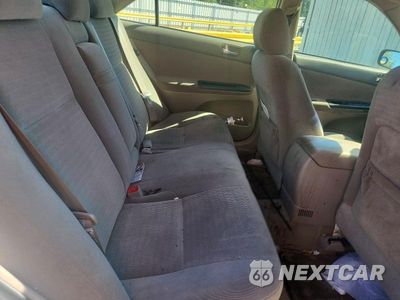 Zdjęcie 10 z 12 samochodu: 2005 TOYOTA CAMRY LE VIN:4T1BE32KX5U602734 - miniatura