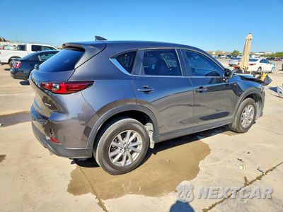 Trzecie zdjęcie samochodu z tyłu: 2022 MAZDA CX-5 PREFERRED VIN:JM3KFBCM1N1629812 - miniatura