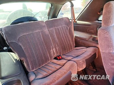 Zdjęcie 11 z 13 samochodu: 2000 CHEVROLET BLAZER VIN:1GNCT18W1YK282790 - miniatura