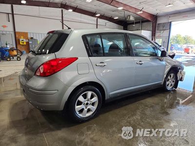 Trzecie zdjęcie samochodu z tyłu: 2007 NISSAN VERSA 1.8 S VIN:3N1BC13E47L387147 - miniatura