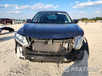 Piąte zdjęcie samochodu w środku: 2016 NISSAN ROGUE S VIN:JN8AT2MT1GW029515 - miniatura