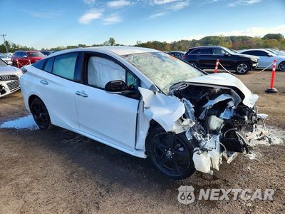Czwarte zdjęcie samochodu z boku: 2016 TOYOTA PRIUS THREE TOURING VIN:JTDKARFU6G3013509 - miniatura