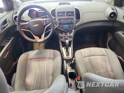 Zdjęcie 8 z 13 samochodu: 2015 CHEVROLET SONIC LT VIN:1G1JC6SH9F4131083 - miniatura