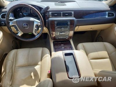 Zdjęcie 8 z 14 samochodu: 2007 GMC YUKON XL DENALI VIN:1GKFK66807J227301 - miniatura
