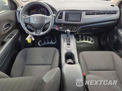 Zdjęcie 8 z 13 samochodu: 2017 HONDA HR-V EX VIN:3CZRU5H57HG710118 - miniatura