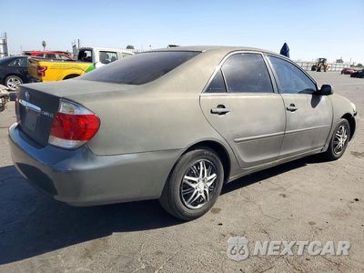 Trzecie zdjęcie samochodu z tyłu: 2006 TOYOTA CAMRY LE VIN:4T1BE32K26U748546 - miniatura