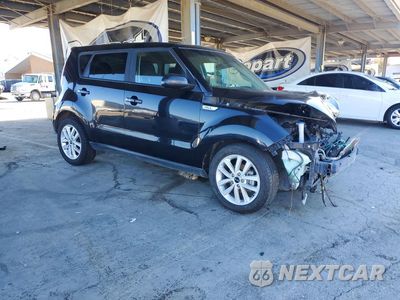 Czwarte zdjęcie samochodu z boku: 2019 KIA SOUL + VIN:KNDJP3A58K7004139 - miniatura