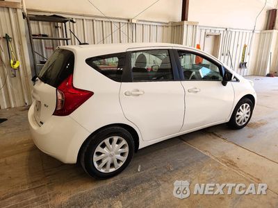 Trzecie zdjęcie samochodu z tyłu: 2016 NISSAN VERSA NOTE SV VIN:3N1CE2CP6GL354916 - miniatura
