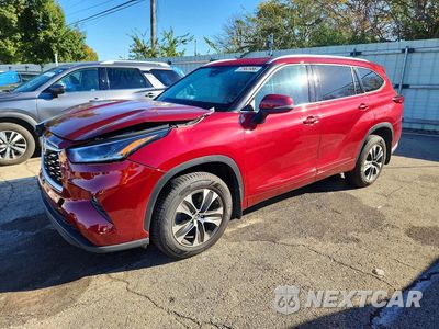 2021 TOYOTA HIGHLANDER XLE 5TDGZRBH1MS099667 - główne zdjęcie licytacji z USA - miniatura