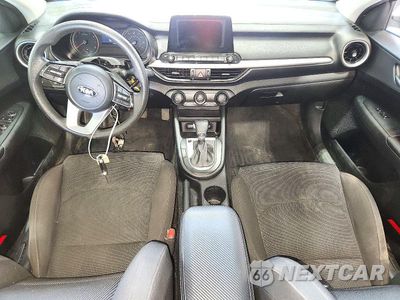 Zdjęcie 8 z 12 samochodu: 2020 KIA FORTE LXS VIN:3KPF24AD1LE160851 - miniatura