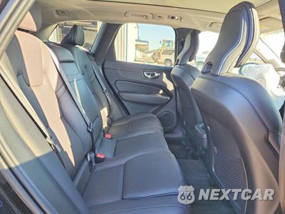 Zdjęcie 11 z 13 samochodu: 2021 VOLVO XC60 T5 MOMENTUM VIN:YV4102RK6M1682514 - miniatura