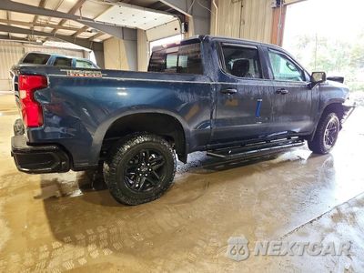 Trzecie zdjęcie samochodu z tyłu: 2021 CHEVROLET SILVERADO K1500 LT TRAIL BOSS VIN:3GCPYFED2MG468352 - miniatura