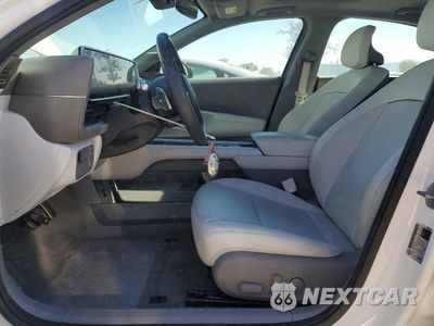 Zdjęcie 7 z 12 samochodu: 2023 HYUNDAI IONIQ 6 LIMITED VIN:KMHM54AA2PA035530 - miniatura