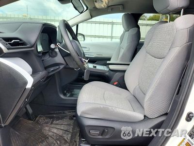 Zdjęcie 7 z 14 samochodu: 2026 TOYOTA SIENNA LE VIN:5TDKRKEC9TS314308 - miniatura