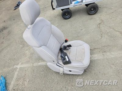Zdjęcie 13 z 14 samochodu: 2014 MERCEDES-BENZ GL 350 BLUETEC VIN:4JGDF2EE8EA302522 - miniatura