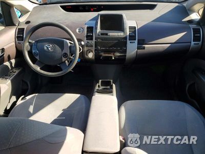 Zdjęcie 8 z 13 samochodu: 2005 TOYOTA PRIUS BASE VIN:JTDKB20U557012919 - miniatura