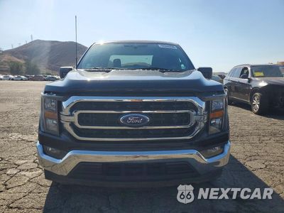Piąte zdjęcie samochodu w środku: 2023 FORD F150 SUPERCREW VIN:1FTEW1C88PKD24498 - miniatura