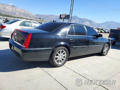 Trzecie zdjęcie samochodu z tyłu: 2010 CADILLAC DTS LUXURY COLLECTION VIN:1G6KD5EY9AU131319 - miniatura