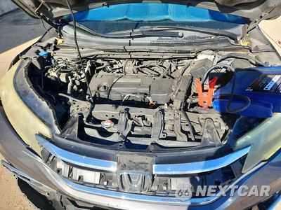Zdjęcie 12 z 13 samochodu: 2015 HONDA CR-V EXL VIN:2HKRM3H75FH517594 - miniatura