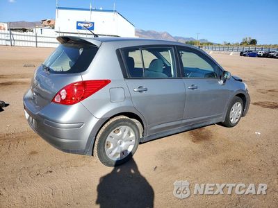 Trzecie zdjęcie samochodu z tyłu: 2012 NISSAN VERSA 1.8 S VIN:3N1BC1CP9CK292942 - miniatura
