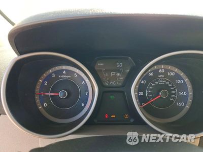 Zdjęcie 9 z 12 samochodu: 2016 HYUNDAI ELANTRA SE VIN:KMHDH4AE4GU619792 - miniatura