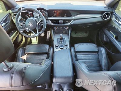 Zdjęcie 8 z 13 samochodu: 2018 ALFA ROMEO STELVIO TI SPORT VIN:ZASFAKNN8J7C01071 - miniatura