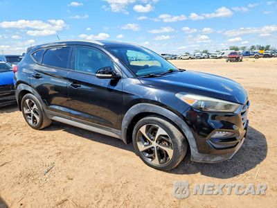 Czwarte zdjęcie samochodu z boku: 2017 HYUNDAI TUCSON SPORT VIN:KM8J33A22HU274085 - miniatura