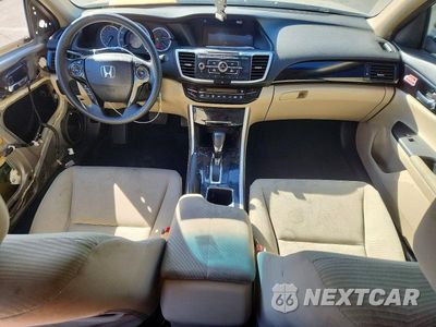 Zdjęcie 8 z 13 samochodu: 2017 HONDA ACCORD LX VIN:1HGCR2F36HA218421 - miniatura