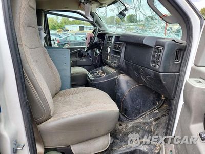 Zdjęcie 7 z 13 samochodu: 2016 CHEVROLET EXPRESS G3500 VIN:1GCZGGFG4G1191331 - miniatura