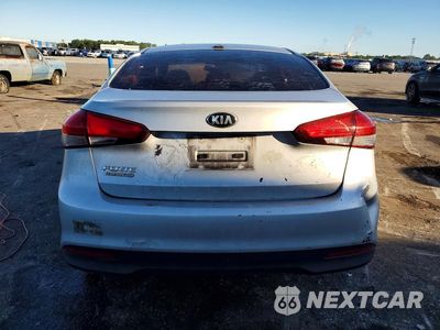 Zdjęcie 6 z 12 samochodu: 2017 KIA FORTE LX VIN:3KPFK4A75HE079921 - miniatura