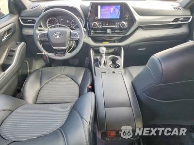 Zdjęcie 8 z 13 samochodu: 2024 TOYOTA HIGHLANDER XSE VIN:5TDKDRAH8RS541930 - miniatura