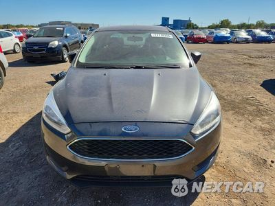 Piąte zdjęcie samochodu w środku: 2018 FORD FOCUS S VIN:1FADP3E2XJL276099 - miniatura