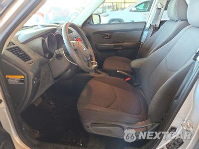 Zdjęcie 7 z 13 samochodu: 2013 KIA SOUL BASE VIN:KNDJT2A59D7773418 - miniatura