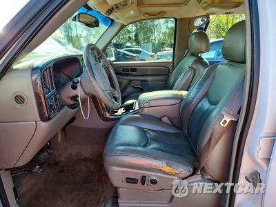 Zdjęcie 7 z 13 samochodu: 2006 GMC YUKON XL DENALI VIN:1GKFK66U46J106573 - miniatura