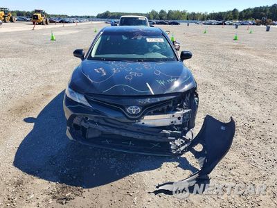 Piąte zdjęcie samochodu w środku: 2018 TOYOTA CAMRY LE VIN:4T1B31HK0JU503660 - miniatura