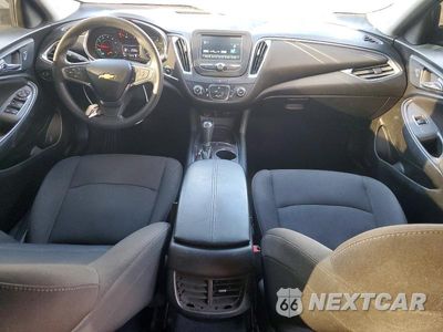 Zdjęcie 8 z 13 samochodu: 2018 CHEVROLET MALIBU LT VIN:1G1ZD5ST2JF275263 - miniatura